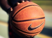 包含欧联杯常规赛对决在即！丹佛掘金演练定位球，圣安东尼奥马刺密集防守应对的词条