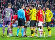 豪门对抗！欧洲足球联赛中球队争夺顶级地位